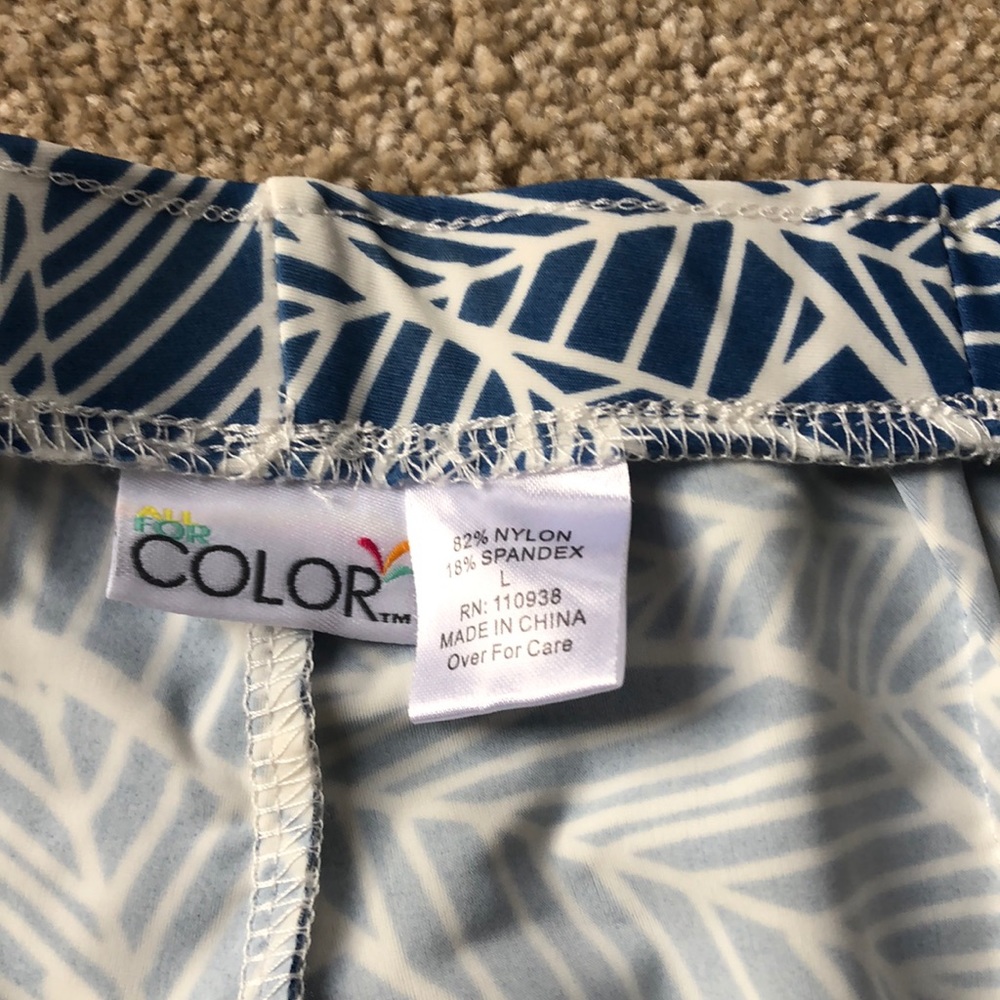 Swim suit - Picture 2 of 3